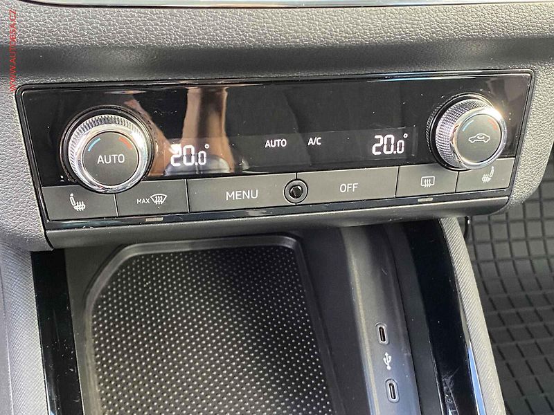 Škoda Scala (2020) 1.0 G-TEC, ČR, Style, LED - fotka 14 z 18