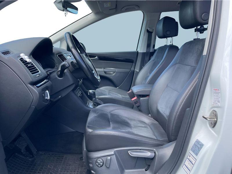 Volkswagen Sharan 2.0 TDi DSG 6st. HIGHLINE - fotka 11 z 26