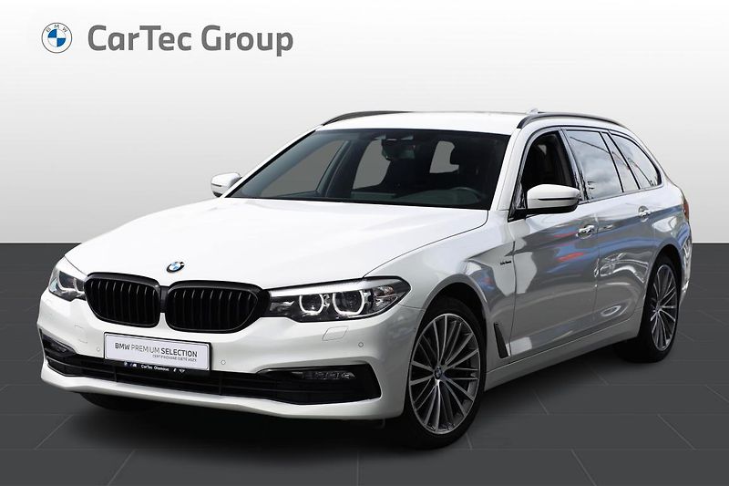 BMW Řada 5 520d xDrive Touring - fotka 1 z 14