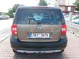 Škoda Yeti (2010) 2,0TDI 4x4 AC BT TEMP VÝHŘEV - náhled 6