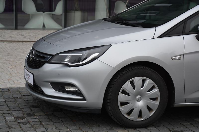 Opel Astra (2018) Combi 1.6 Cdti 81kw Enjoy 1 M - fotka 13 z 14
