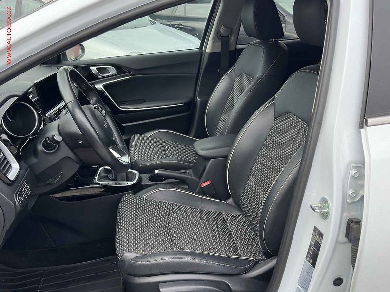 Kia XCeed (2021) 1.5 T-GDi, ČR, servis.kniha. - fotka 9 z 23