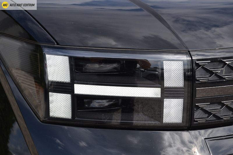 Hyundai Santa Fe 1.6T-GDI HEV 4WD CALLIGRAPHY 7 - fotka 8 z 95