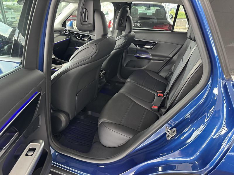 Mercedes-Benz GLC (2024) 220d 4MATIC LED AVANTGARDE - fotka 17 z 35