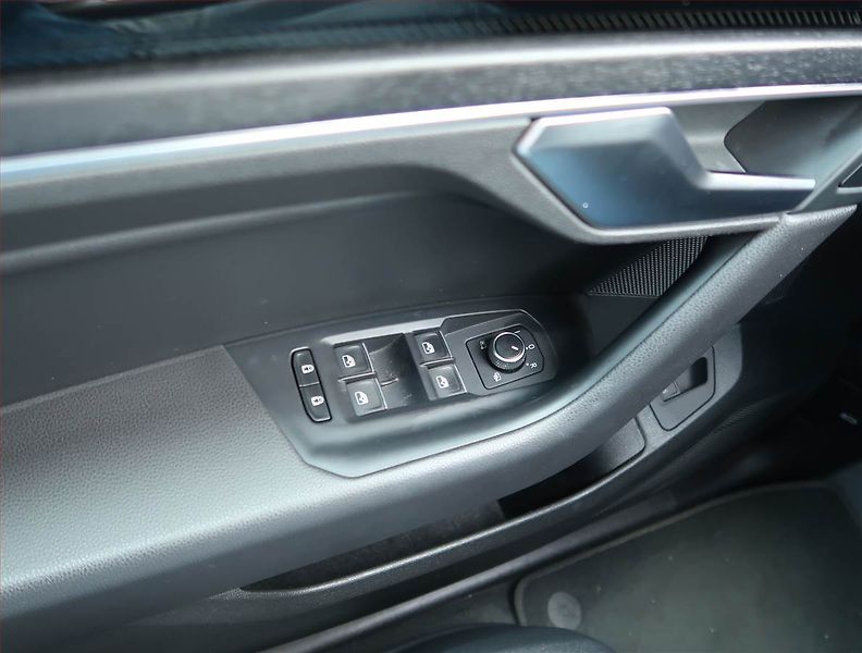 Volkswagen Touareg (2024) 3.0 TDI - fotka 17 z 17