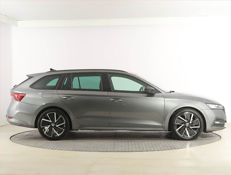 Škoda Octavia (2022) 1.5 TSI, Automat, Serv.kniha - fotka 6 z 29