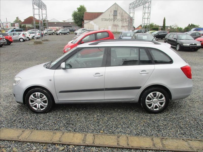 Škoda Fabia 1,2 i, digiklima, serviska, - fotka 8 z 39