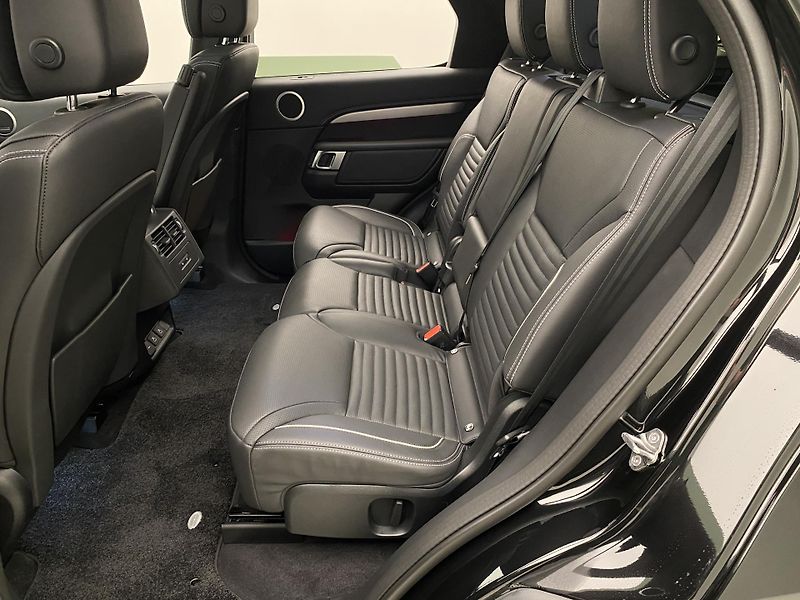 Land Rover Discovery P360 R-DYNAMIC SE AWD - fotka 16 z 42