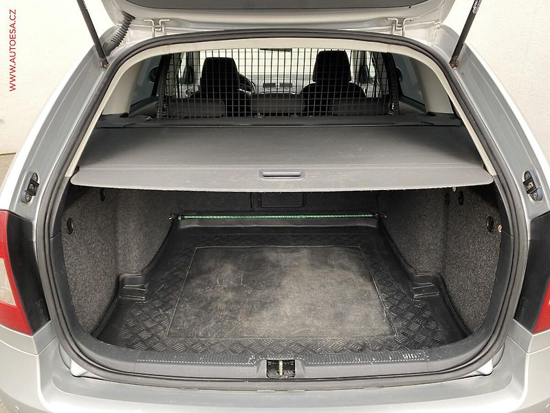 Škoda Octavia (2012) 1.6TDi, AC, temp - fotka 7 z 18