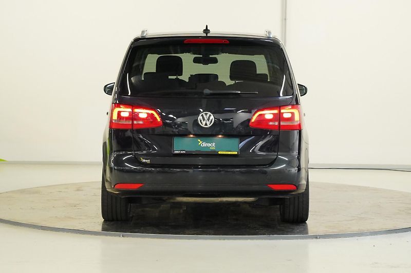 Volkswagen Touran - fotka 6 z 26