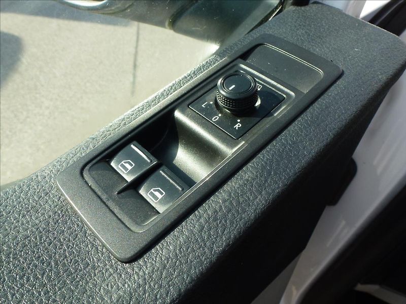 Volkswagen Transporter 2,0 TDI T6 6míst Klima,TZ - fotka 28 z 43