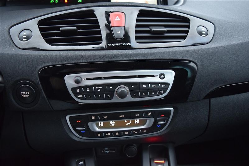 Renault Scénic 1,9 DCI 96KW TAŽNÉ NAVI KAMERA - fotka 47 z 57