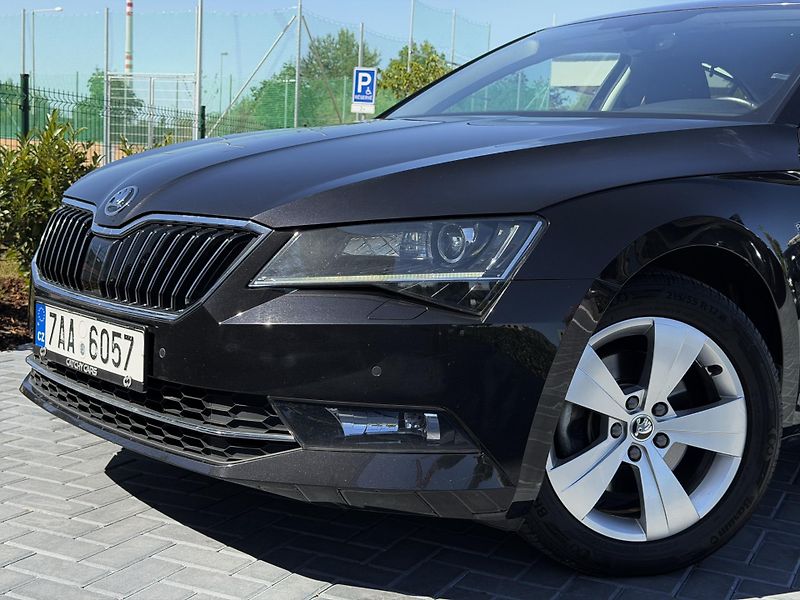 Škoda Superb (2018) 2.0 TDi 110 kw/Style - fotka 5 z 20