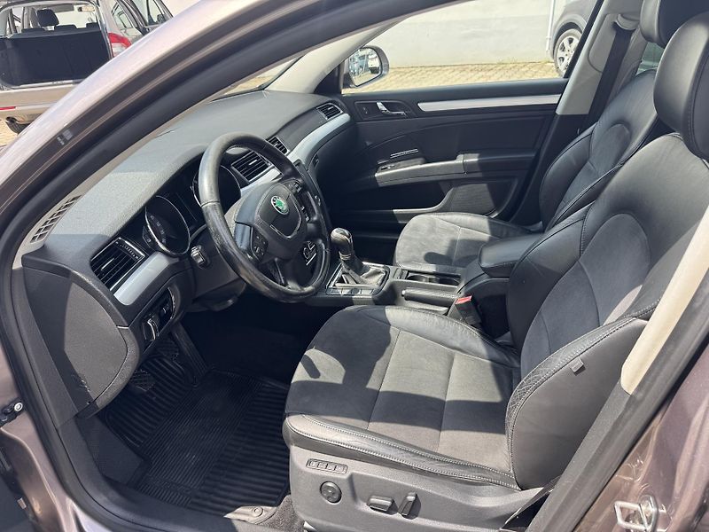 Škoda Superb 2,0TDi 4x4 KOMBI - fotka 7 z 24