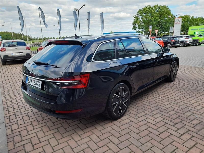 Škoda Superb 1,5 TSI DSG Style plus Rezerva - fotka 6 z 27