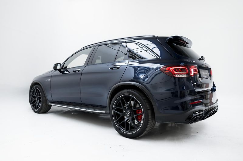 Mercedes-Benz GLC 63S 4M*Aerodymic AMG - fotka 4 z 51