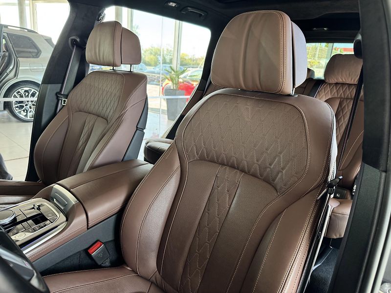 BMW X7 40d xDrive*M-SPORT*REZERVACE! - fotka 15 z 57