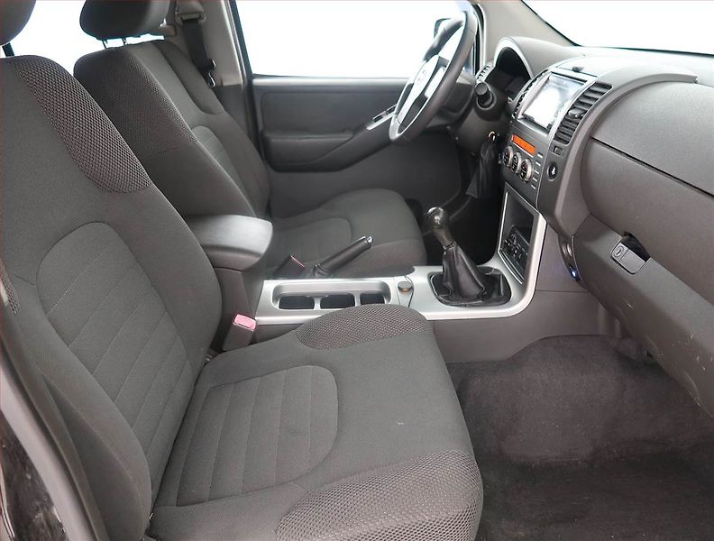 Nissan Pathfinder (2006) 2.5 dCi , 4X4 - fotka 9 z 18