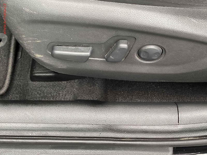Hyundai Tucson (2016) 2.0 CRDi 4x4, AT, LED, panor - fotka 12 z 19
