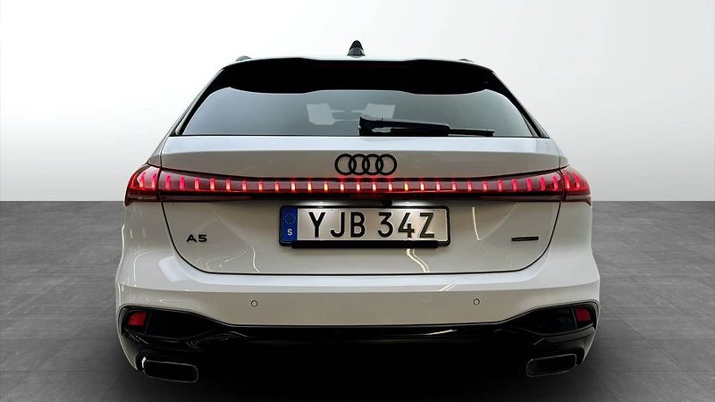 Audi A5 e-hybrid q S-Line Tech+ 360 Ta - fotka 5 z 22