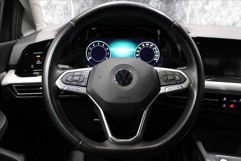 Volkswagen Golf 1,0 TSI Life CZ původ - fotka 20 z 33