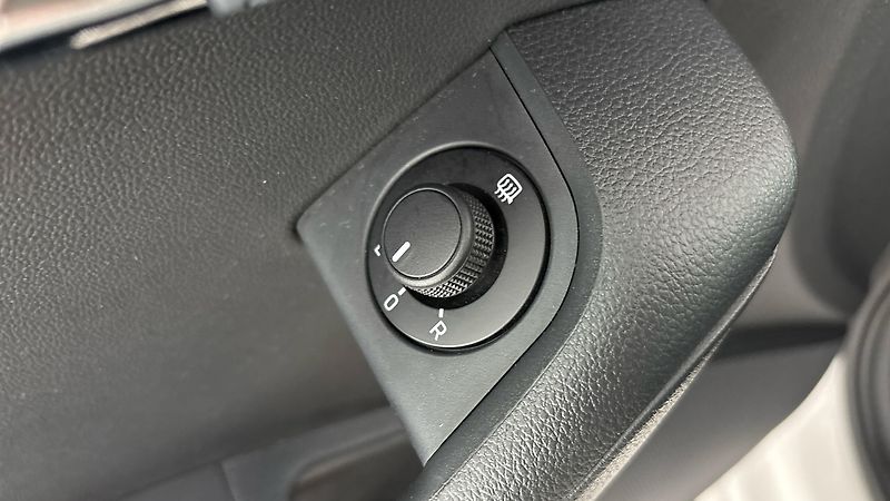 Škoda Octavia 2.0 TDI DSG 4x4 Style Combi - fotka 21 z 25