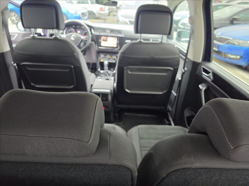 Volkswagen Touran 1,4 TSi 110KW DSG Highline 7MÍ - fotka 36 z 50