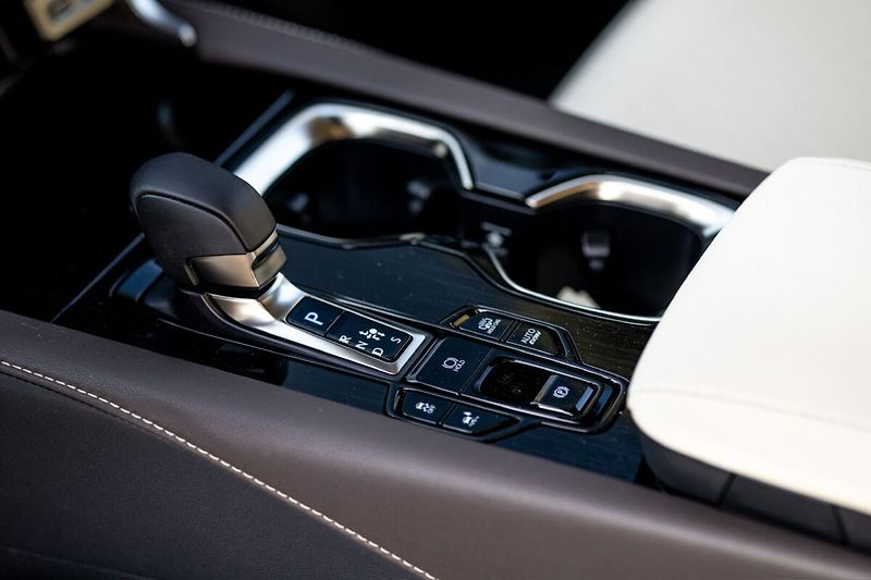 Lexus RX 450h plus 450h+ 2,5 PHEV F SPORT DESIGN - fotka 22 z 30
