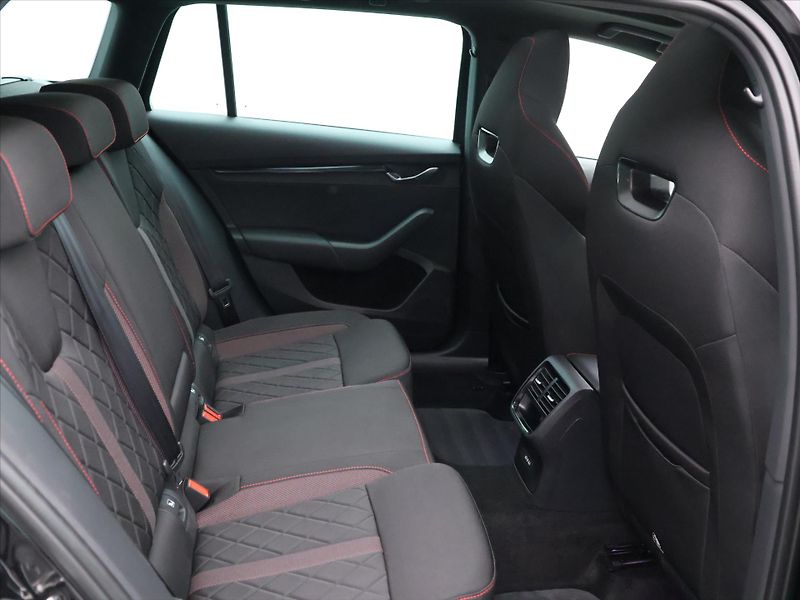 Škoda Octavia RS 2,0 TDI 147kW DSG LED Klima - fotka 13 z 36