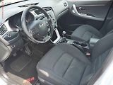 Kia Ceed (2014) 1.6 CRDI, ČR, AC, temp - náhled 9
