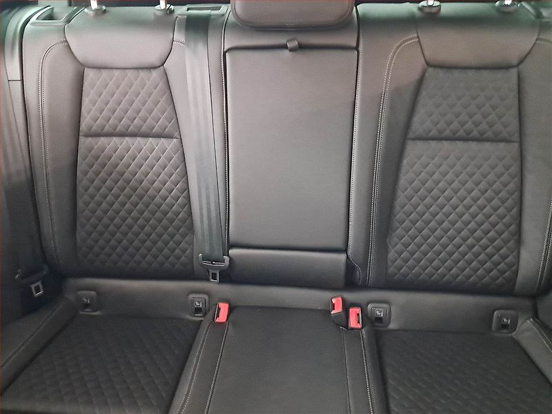 Škoda Karoq (2021) 1.5 TSI - fotka 10 z 21