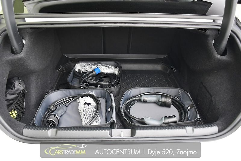 Mercedes-Benz EQE 43 AMG 4M AIR NIGHT P. HYPERSC - fotka 41 z 62