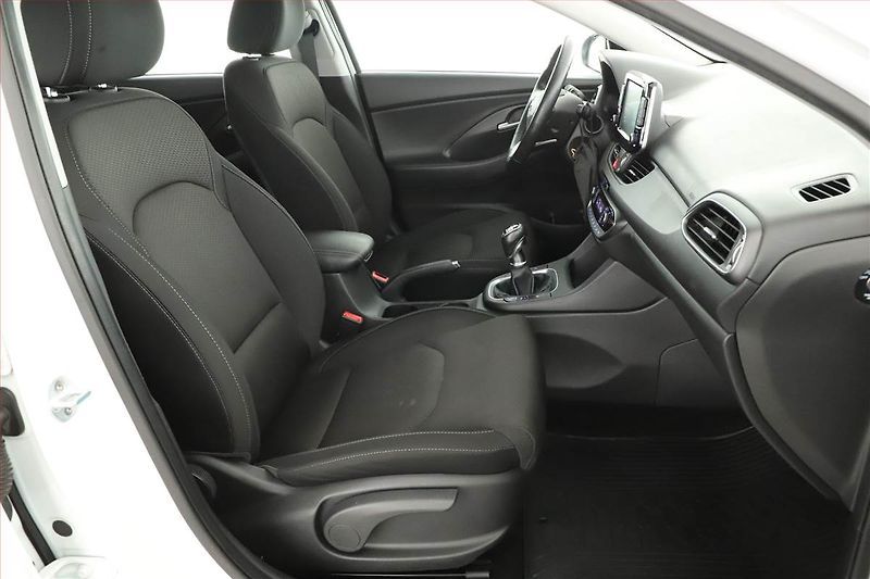 Hyundai i30 (2019) 1.4 T-GDI, Serv.kniha - fotka 14 z 16