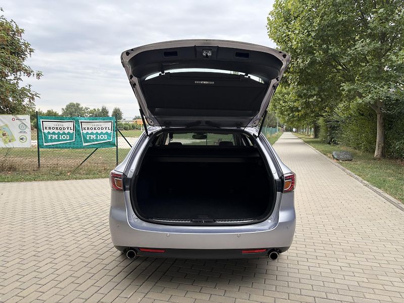Mazda 6 2.5 Top Bose - fotka 30 z 32