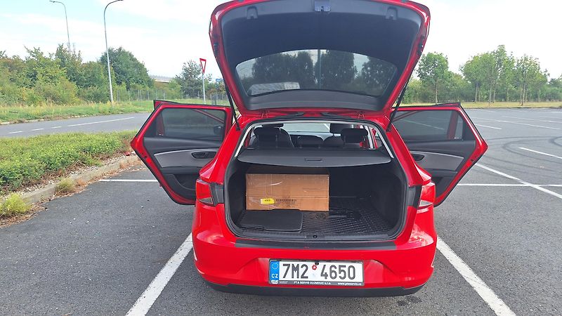Seat Leon (2015) - fotka 18 z 26