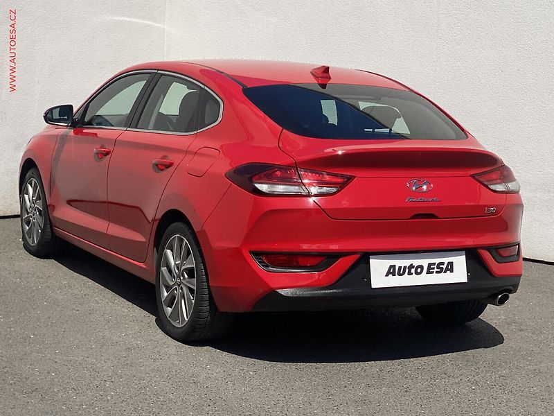 Hyundai i30 (2019) 1.4 T- GDI, ČR, AC, výhřev - fotka 6 z 19