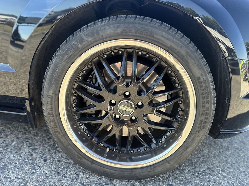 Ford Mustang (2007) Ford Mustang GT 2007 - fotka 16 z 17