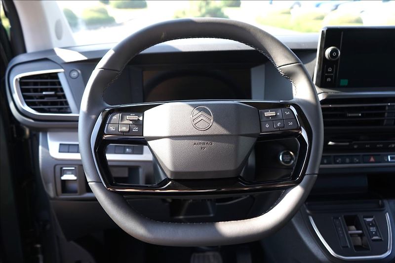 Citroën SpaceTourer (2025) 2,2 BlueHDi 180 EAT8 SHINE XL - fotka 16 z 32