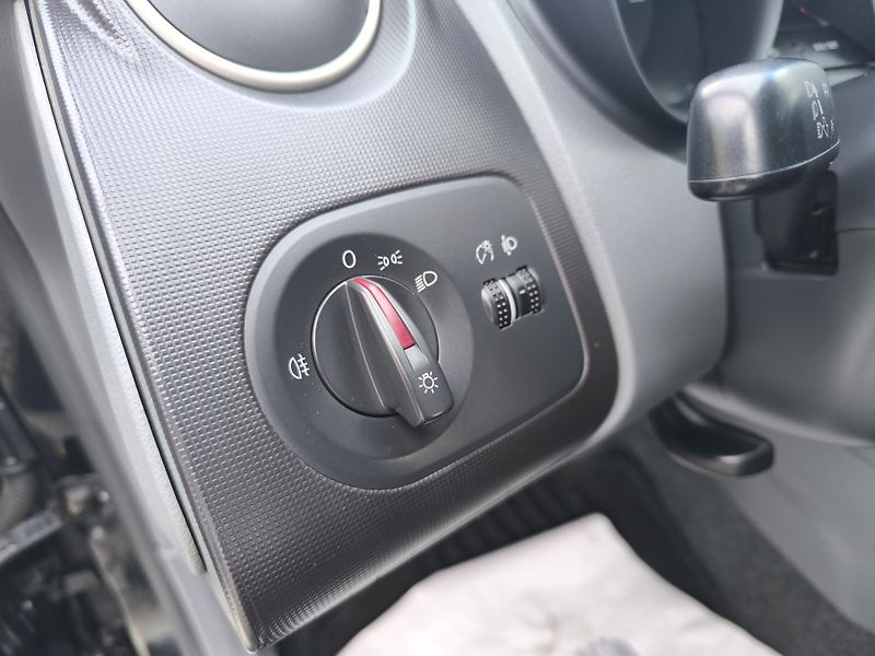 Seat Ibiza (2011) 1.2 DOLOŽENÉ KM, 1.MAJITEL - fotka 16 z 29