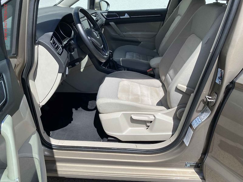 Volkswagen Golf Sportsvan (2015) 1.2 TSi, 1.maj,ČR, AC, TZ - fotka 9 z 17