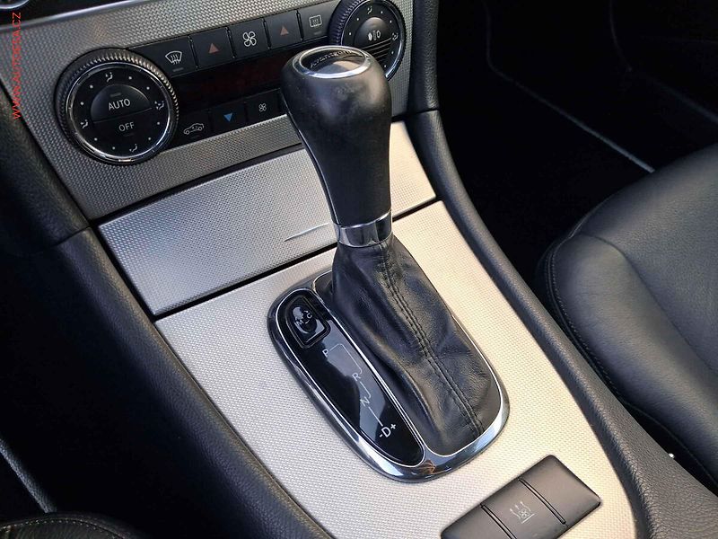 Mercedes-Benz CLK (2006) 3.5 V6, 1.maj, AT, bixe - fotka 18 z 19