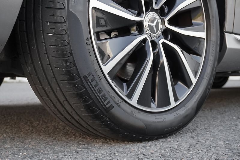 Mercedes-Benz Třídy C C 220CDi 4Matic Business - fotka 27 z 34