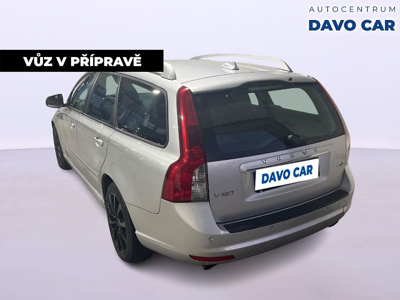 Volvo V50 2,0 D3 110kW Business Pro Edit - fotka 2 z 12