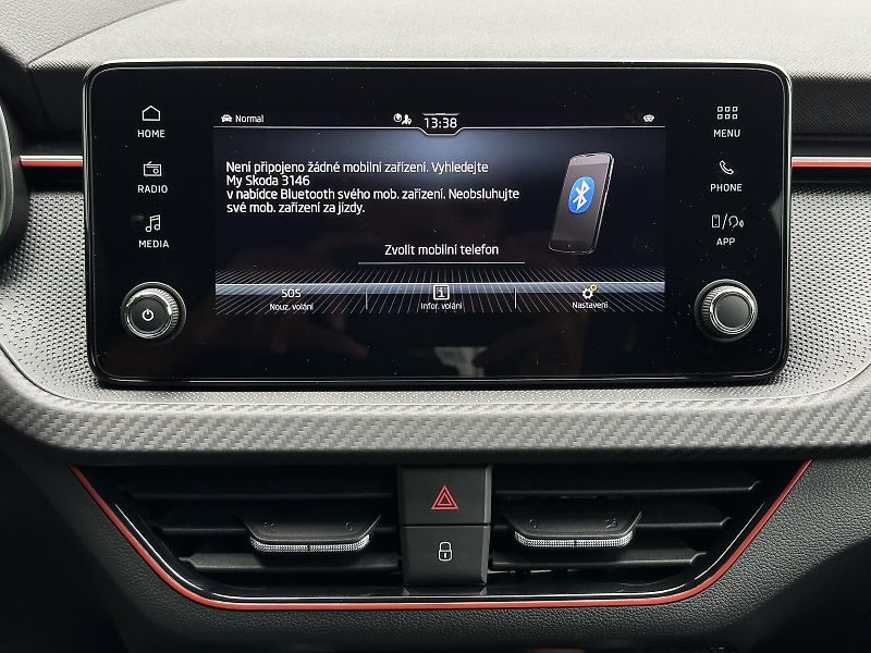 Škoda Kamiq 1.0TSi DSG Monte Carlo 116PS M - fotka 25 z 38