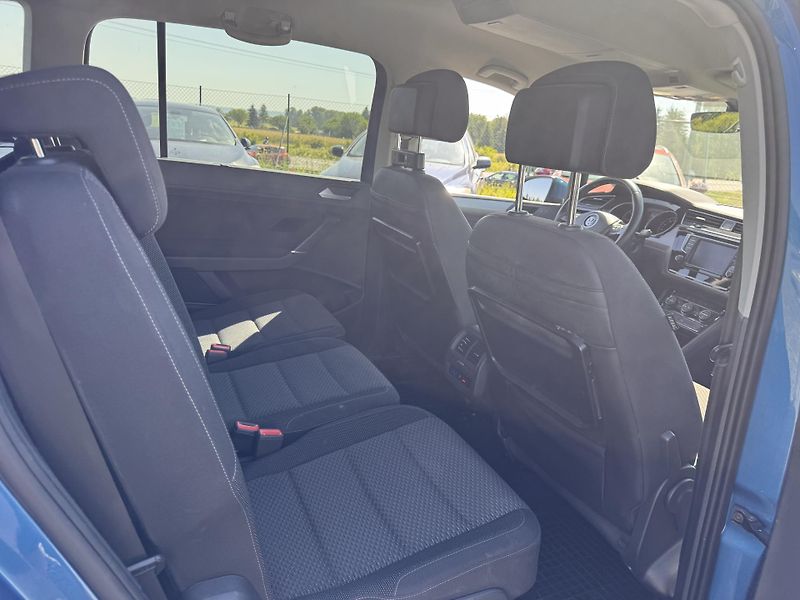 Volkswagen Touran 2.0 TDi, 110 kW, 97 tis km - fotka 16 z 18