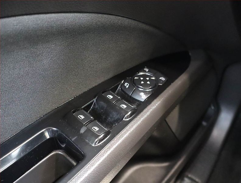 Ford Mondeo (2015) Titanium 2.0 TDCI, Serv.kniha - fotka 19 z 24