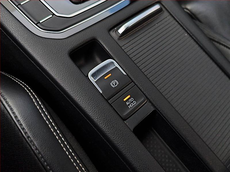 Volkswagen Passat (2018) R-Line 2.0 TDI, Automat, Kůže - fotka 16 z 20