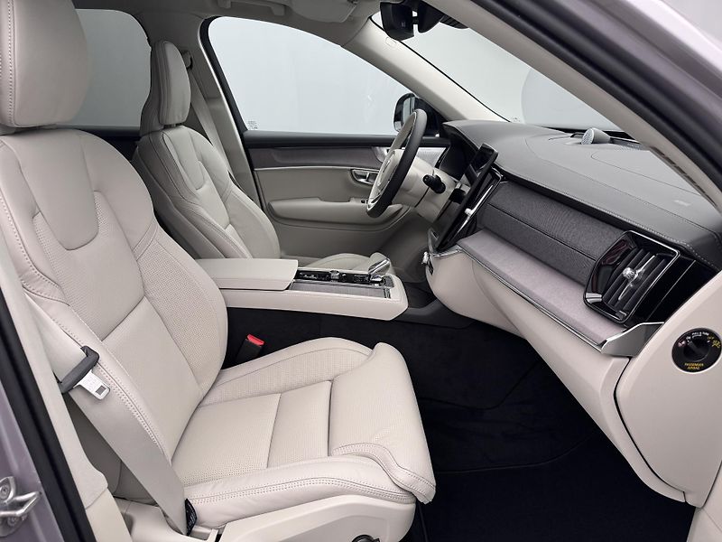 Volvo XC90 (2026) B5 AWD AUT DARK PLUS 7-míst - fotka 25 z 25