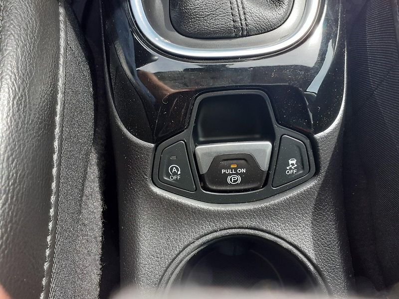 Jeep Compass (2020) 2.4 L 4X4 LATITUDE - fotka 21 z 39