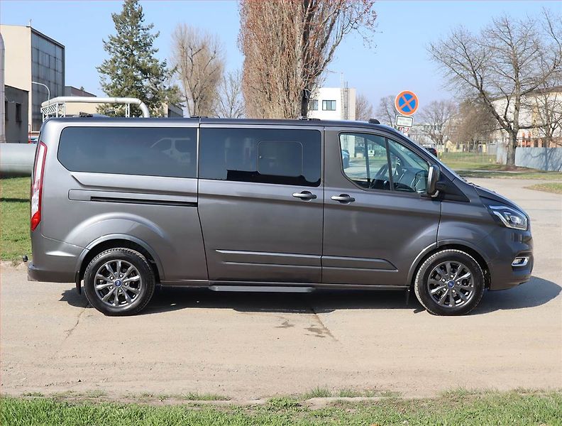 Ford Tourneo Custom (2020) Titanium 2.0 EcoBlue, ČR, DPH - fotka 6 z 20